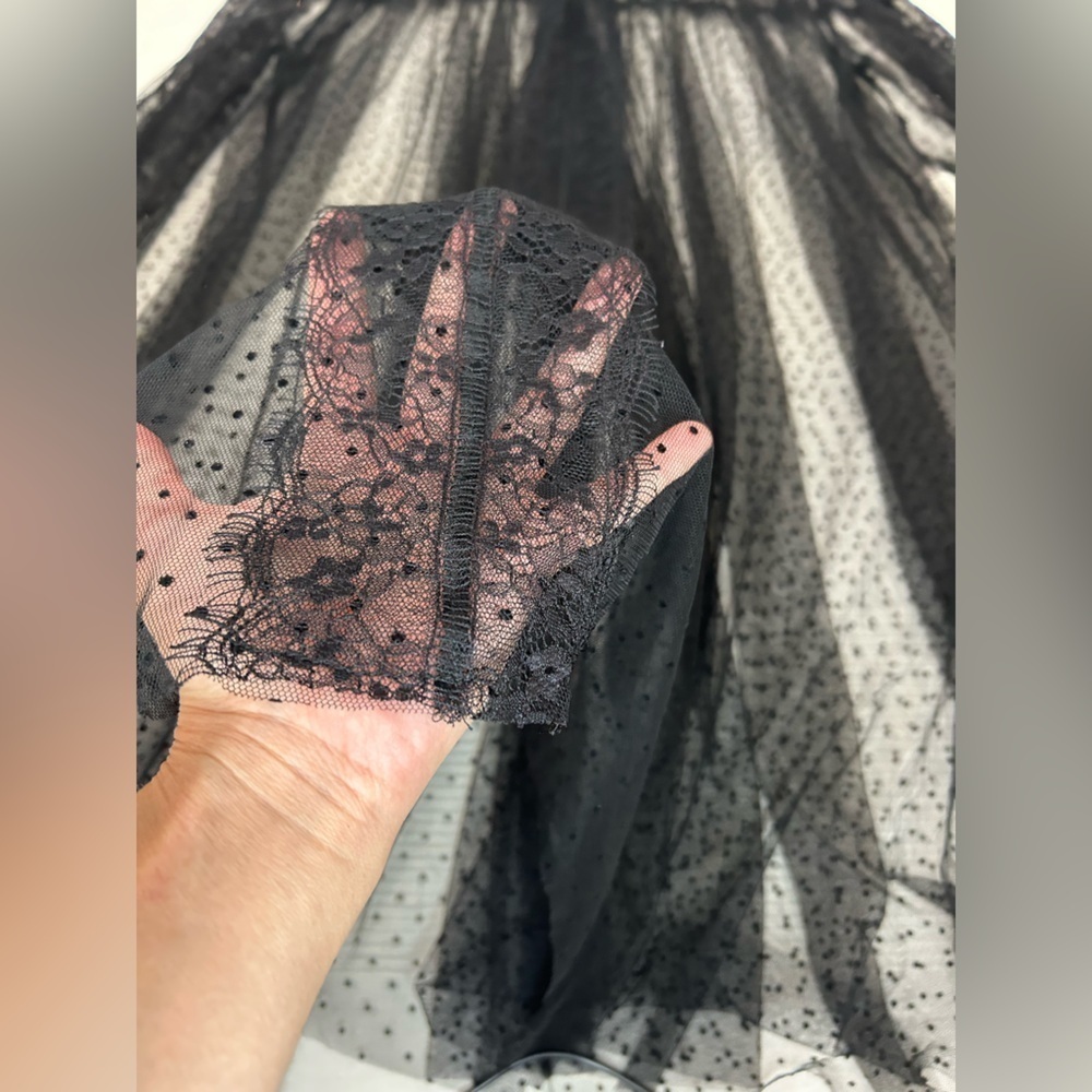 Elegant Black Lace Mini Dress - Picture 14 of 15